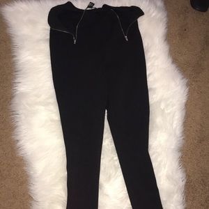 Black zip up leggings. Skinny long leggings. NEW